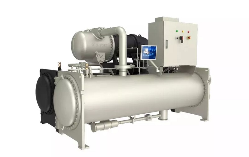 实图为格力商用中央空调永磁同步变频螺杆式冷水机组